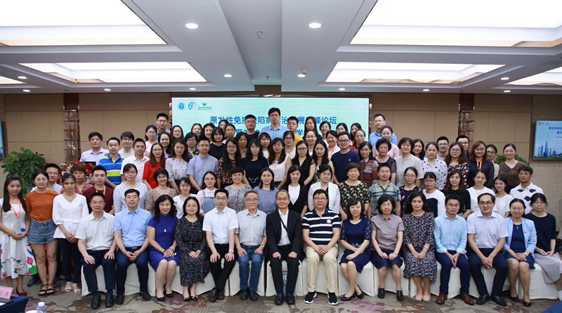 参会专家学员合影_副本.jpg