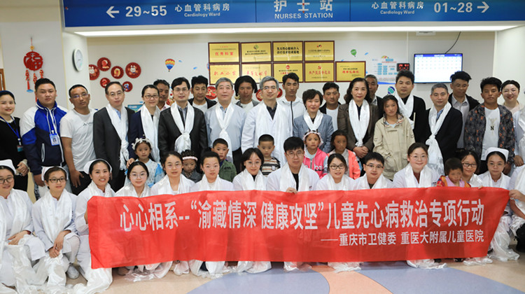 1682648720968968.jpg 合影1_副本.jpg