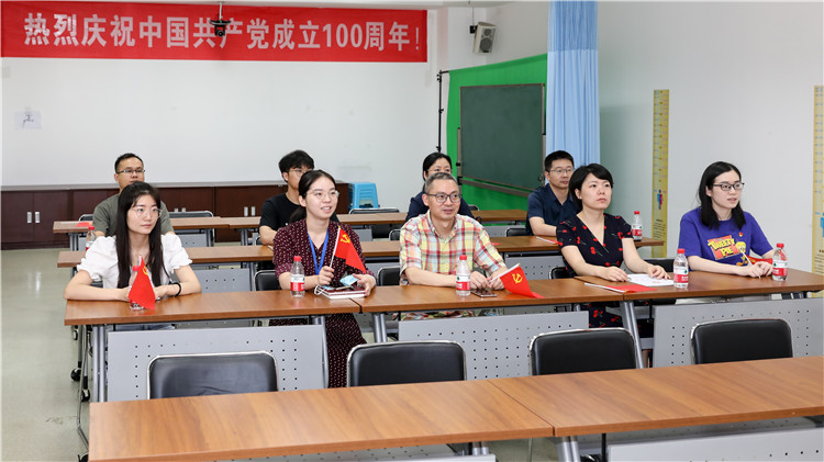 学生2.jpg