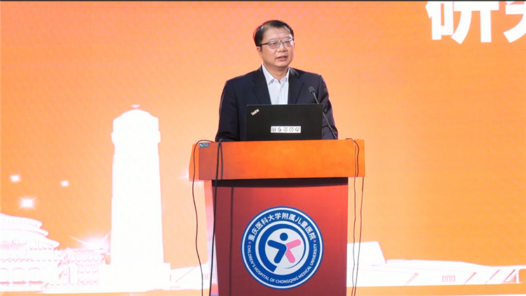 8-张维斌书记主讲“开学第一课”.png