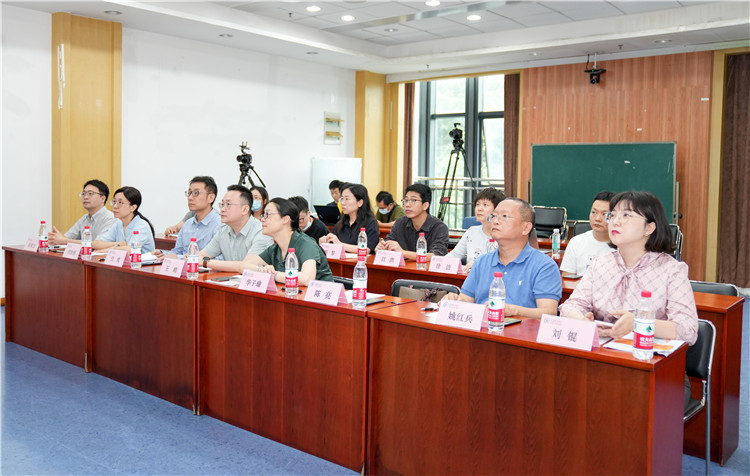 线上会议场景.jpg