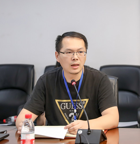 吴_副本.jpg