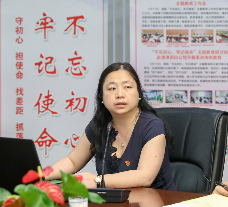 罗庆_副本.jpg