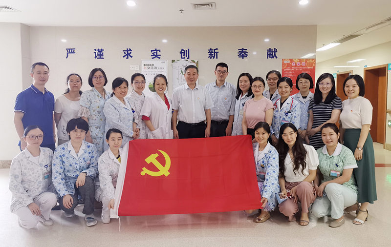 03 党委委员副院长谭大兵出席并指导儿童保健科党支部选举工作_副本.jpg