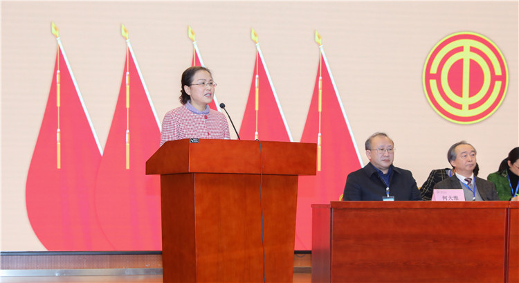 市总工会一级巡视员、市教科文卫体工会主席杨军波讲话.jpg